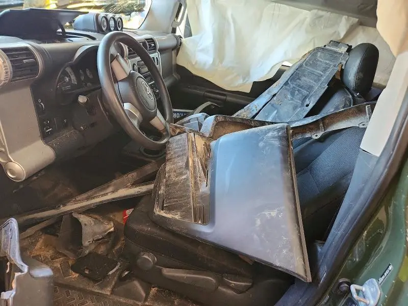 2010 TOYOTA FJ CRUISER BASE  