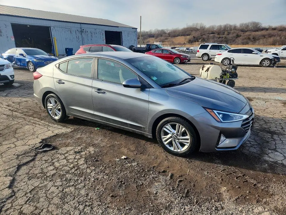 2019 HYUNDAI ELANTRA SEL  
