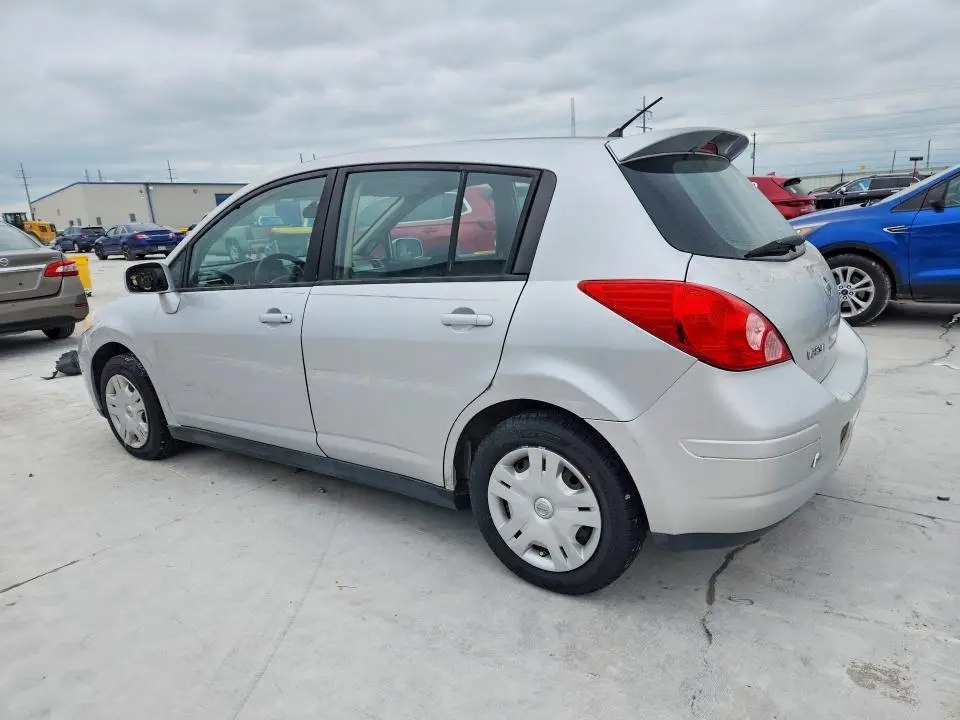 2011 NISSAN VERSA 1.8 S  