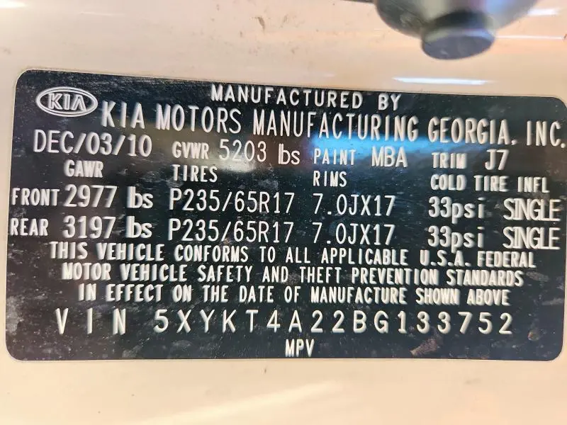 2011 KIA SORENTO LX  