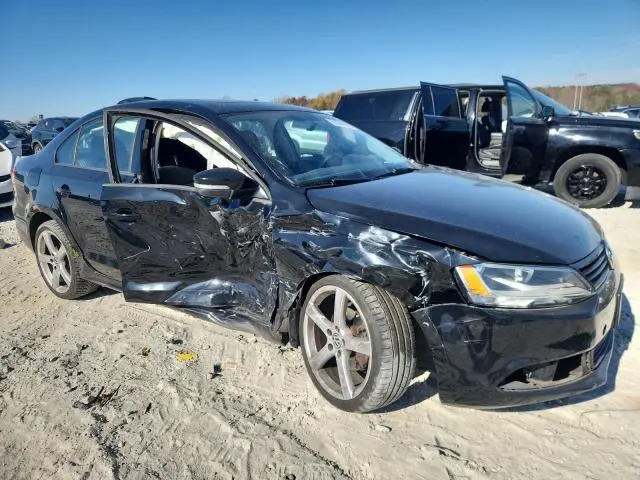 2012 VOLKSWAGEN JETTA SE  
