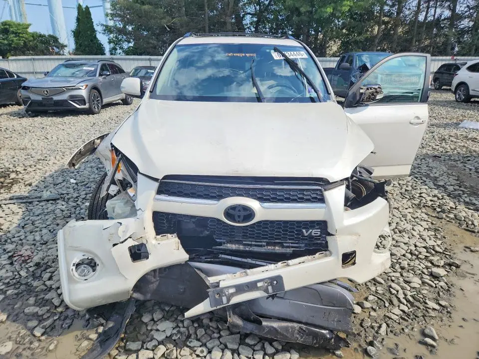 2011 TOYOTA RAV4 LIMITED  