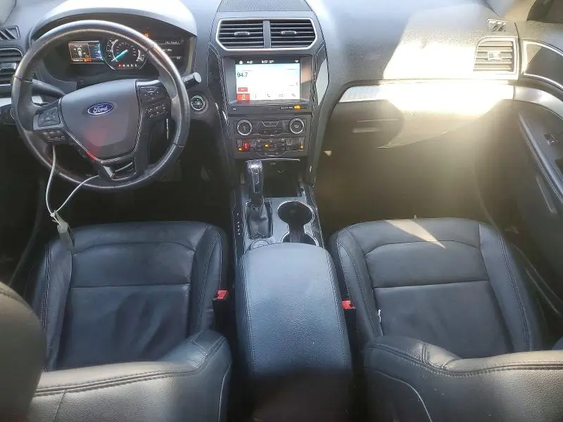 2017 FORD EXPLORER XLT  