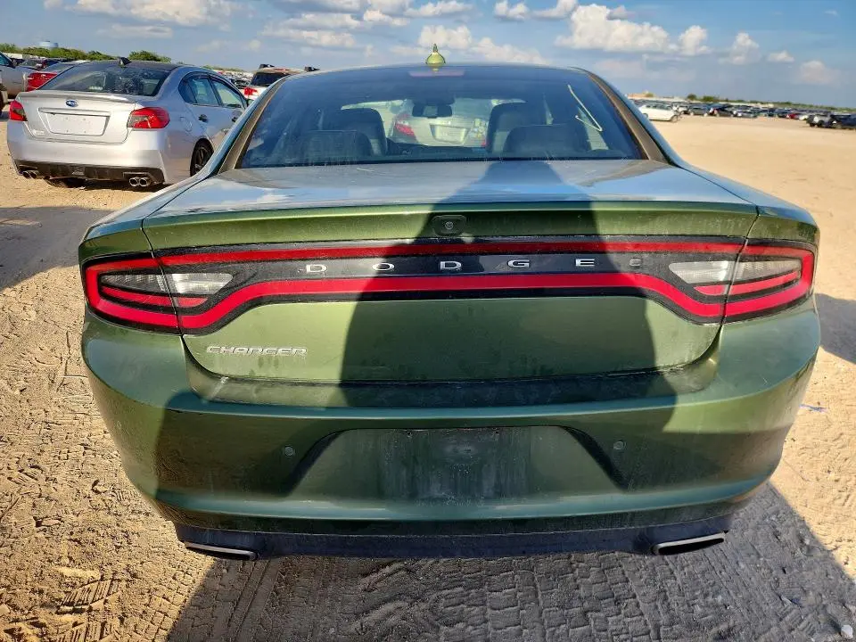 2022 DODGE CHARGER SXT  