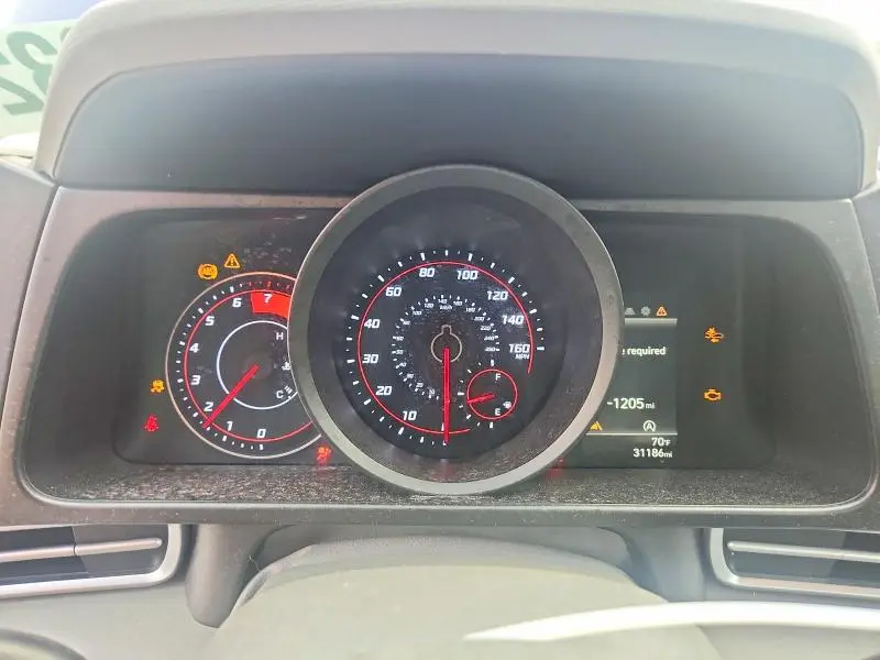 2023 HYUNDAI ELANTRA SE  