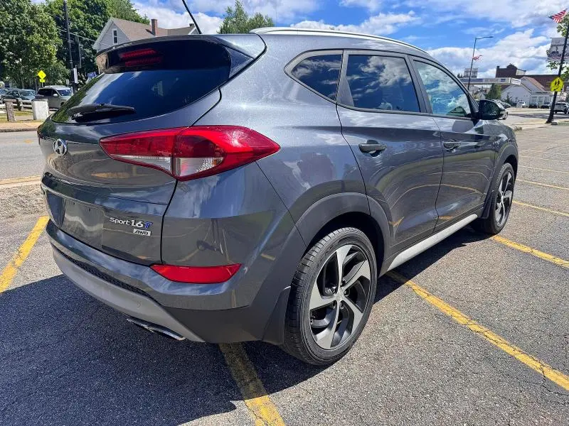 2017 HYUNDAI TUCSON SPORT  