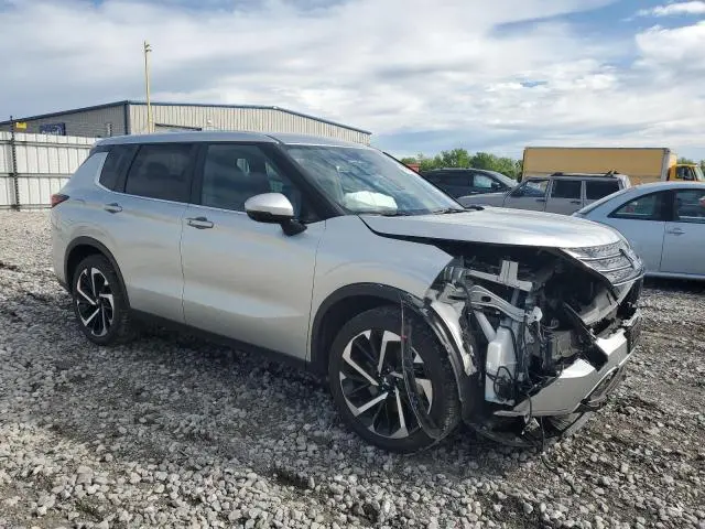 2024 MITSUBISHI OUTLANDER SE  