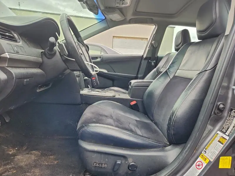 2012 TOYOTA CAMRY SE  