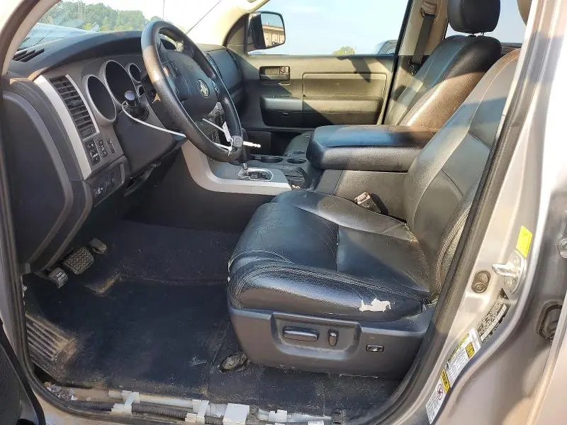 2011 TOYOTA TUNDRA CREWMAX SR5  