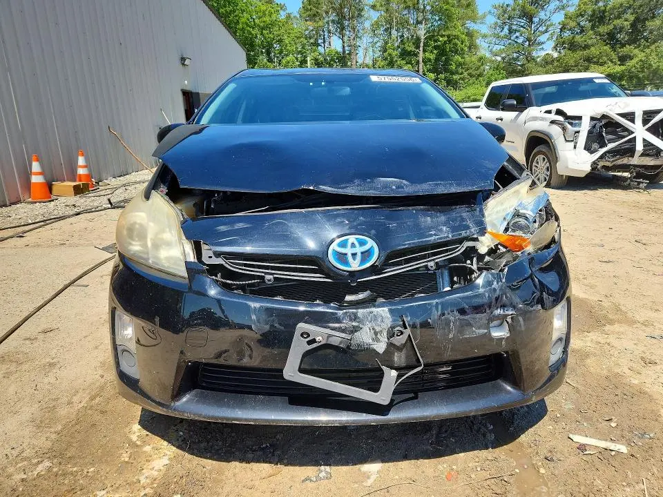 2010 TOYOTA PRIUS III  
