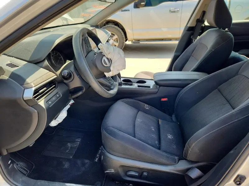 2024 NISSAN ALTIMA SV  