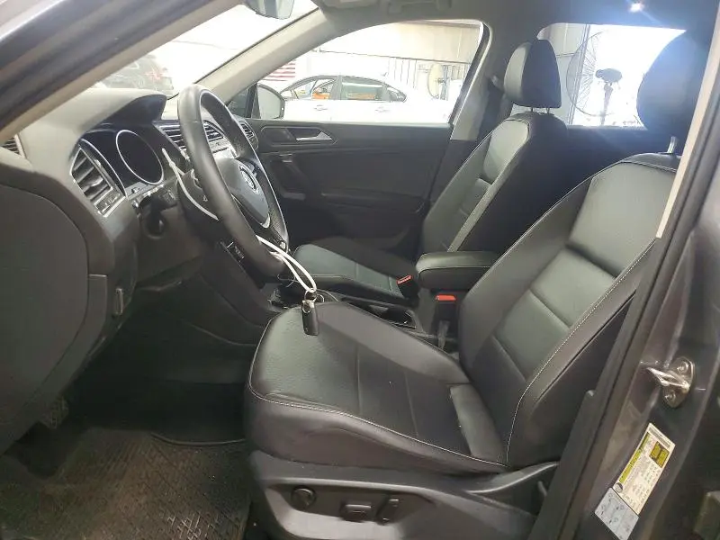 2021 VOLKSWAGEN TIGUAN SE  
