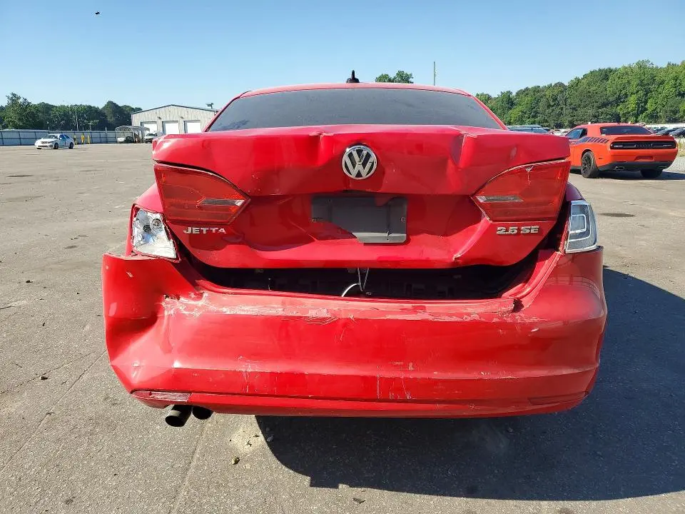 2013 VOLKSWAGEN JETTA SE  