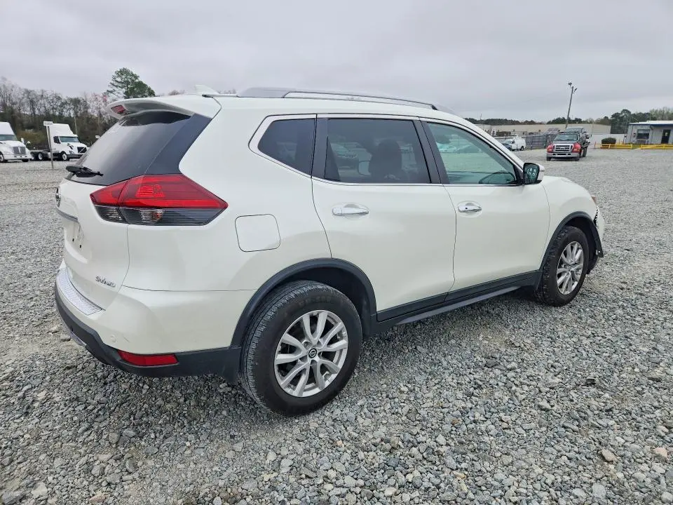 2020 NISSAN ROGUE SV  