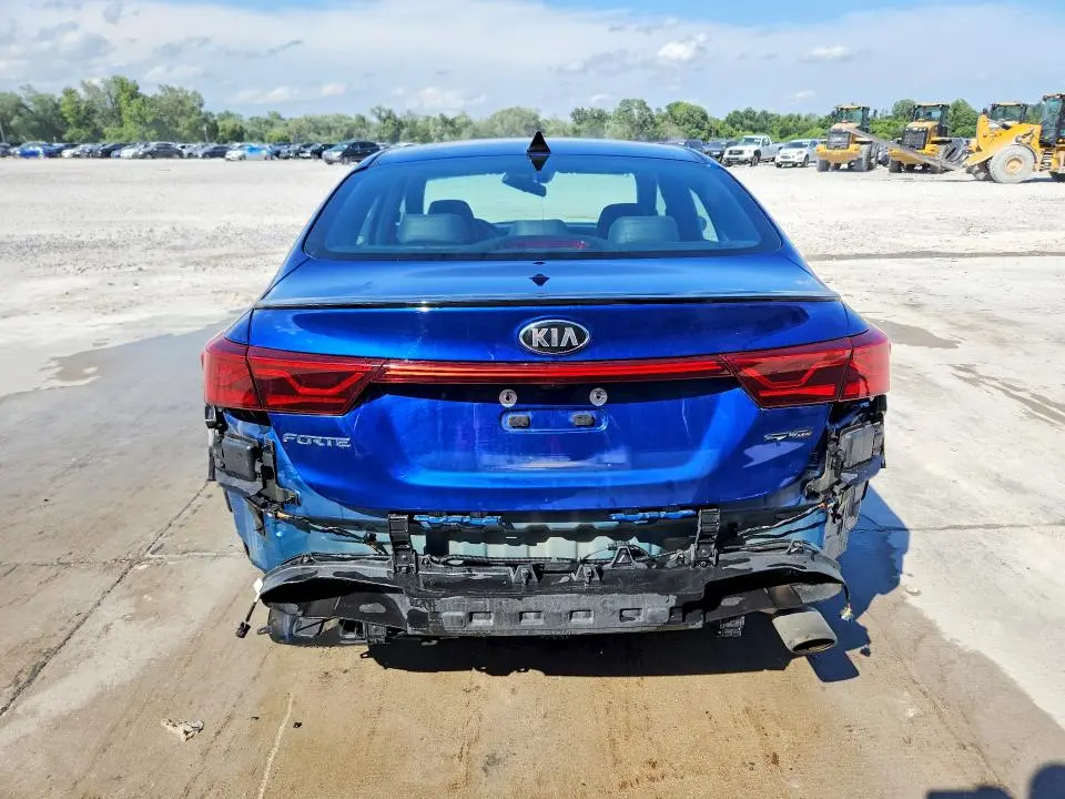2021 KIA FORTE GT LINE  