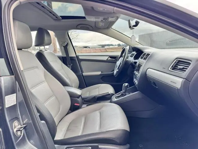 2013 VOLKSWAGEN JETTA HYBRID  