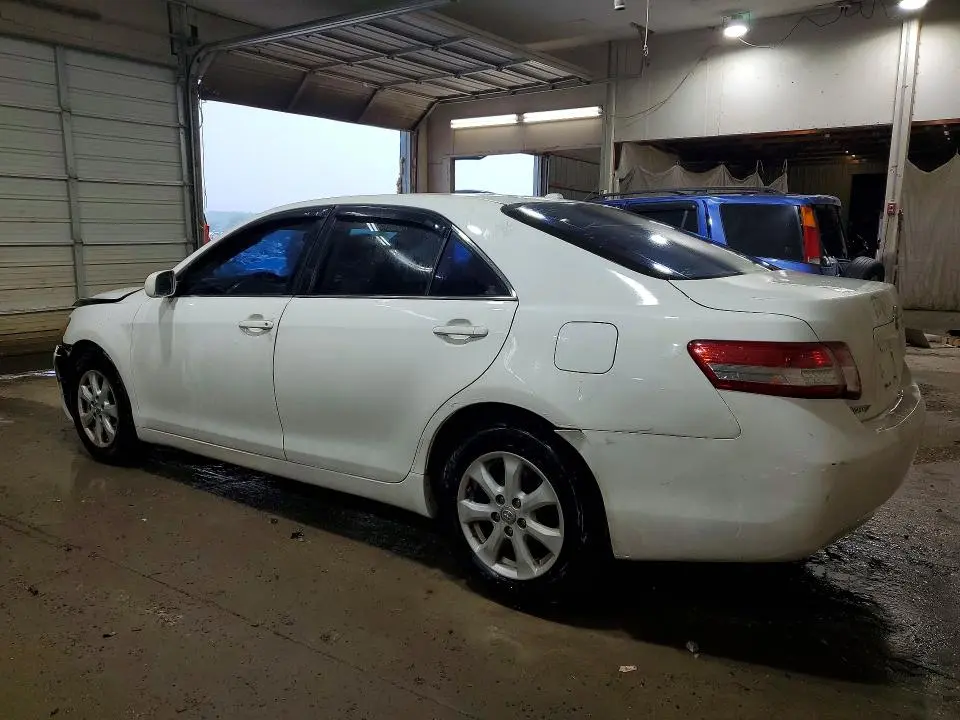 2011 TOYOTA CAMRY LE  