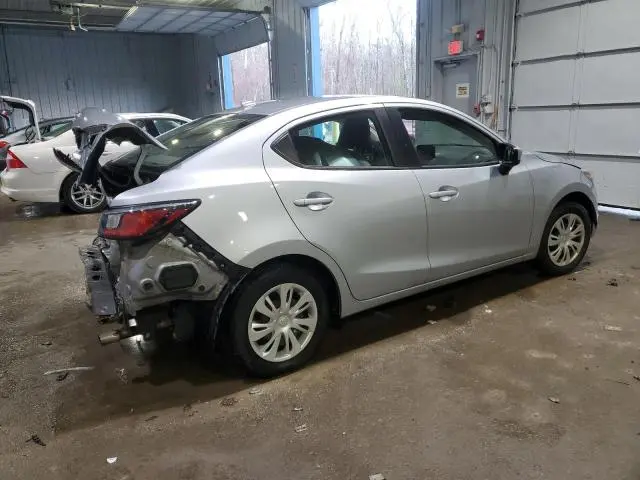 2019 TOYOTA YARIS L  