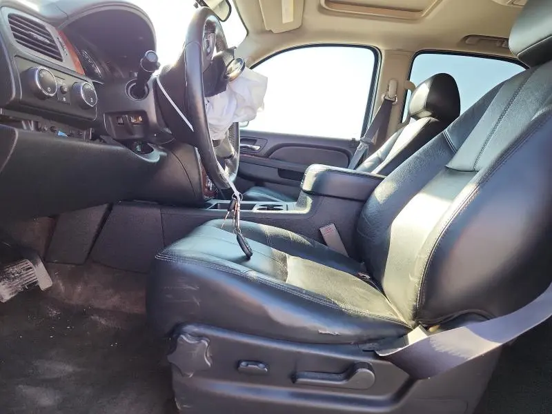 2011 CHEVROLET TAHOE K1500 LT  