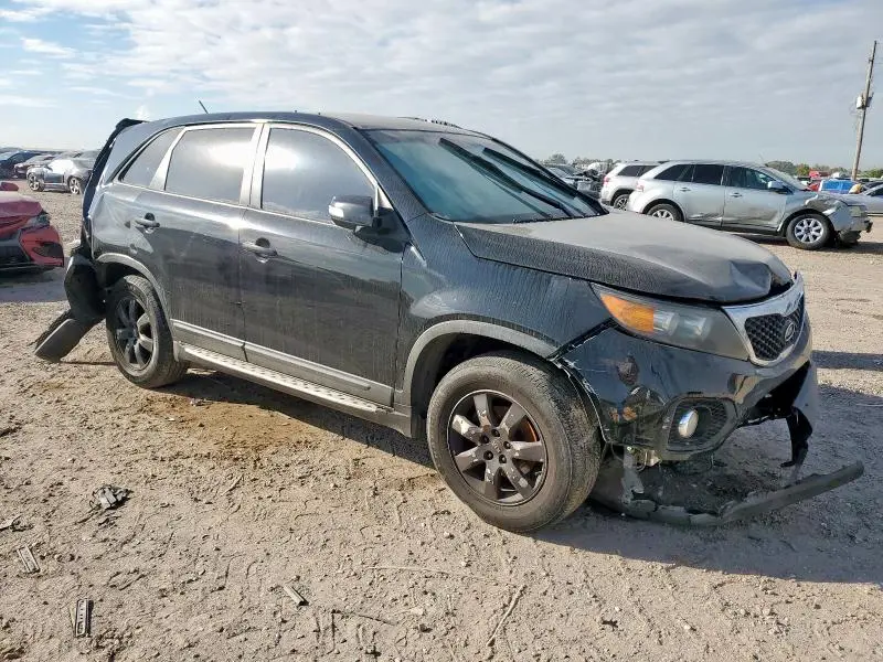 2013 KIA SORENTO LX  