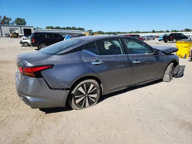 2022 NISSAN ALTIMA SV  