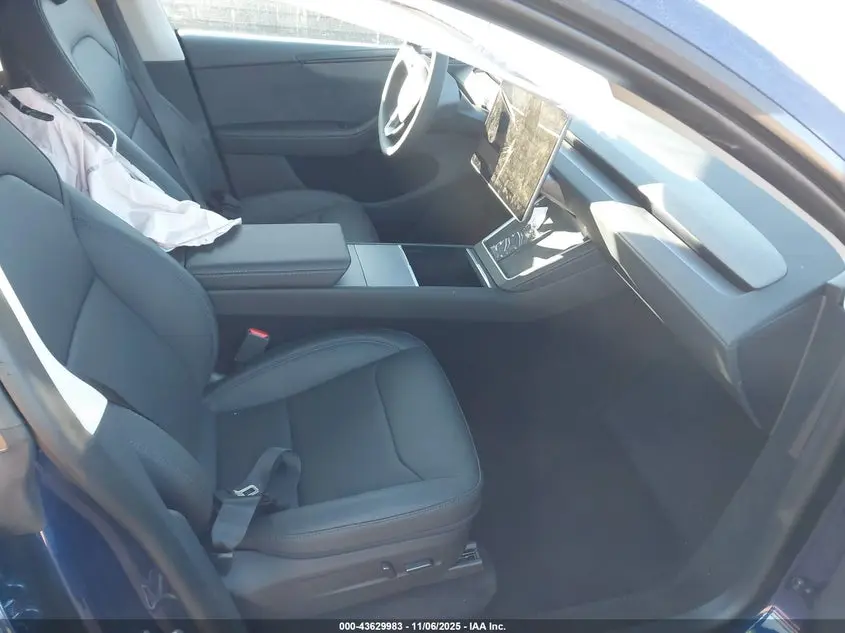 2026 TESLA MODEL Y RWD