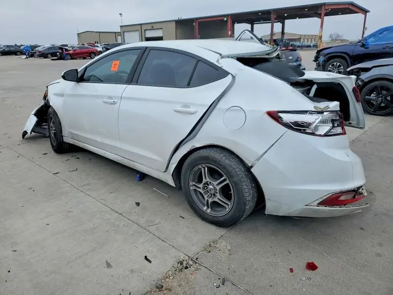 2019 HYUNDAI ELANTRA SE  