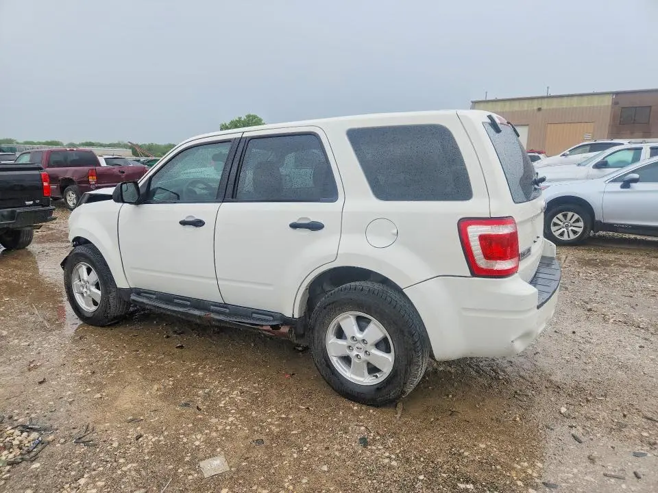 2011 FORD ESCAPE XLS  