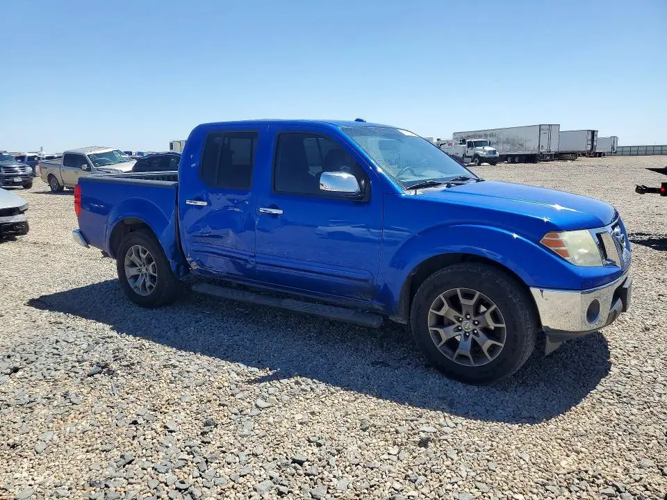 2014 NISSAN FRONTIER SL  