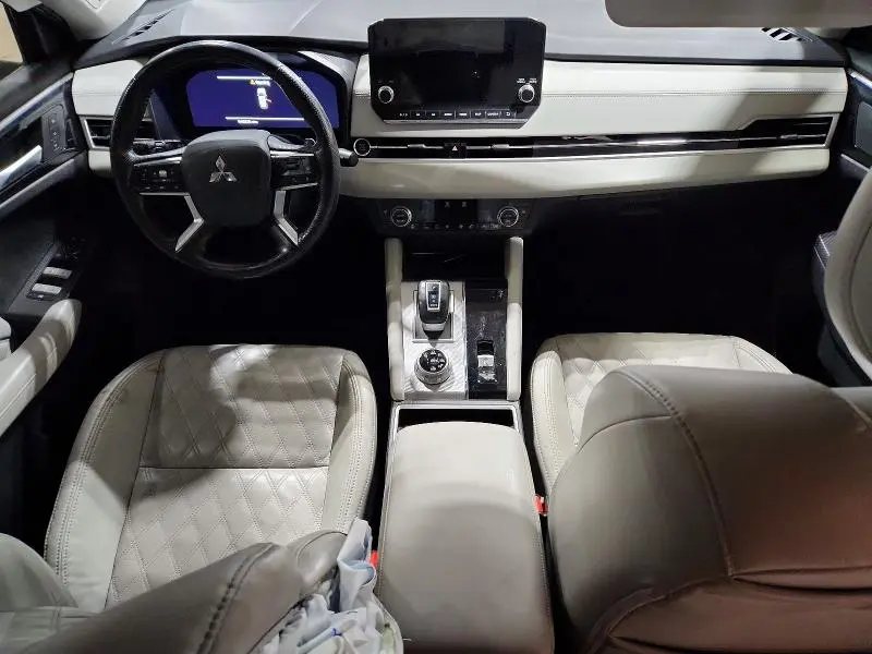 2024 MITSUBISHI OUTLANDER SEL  
