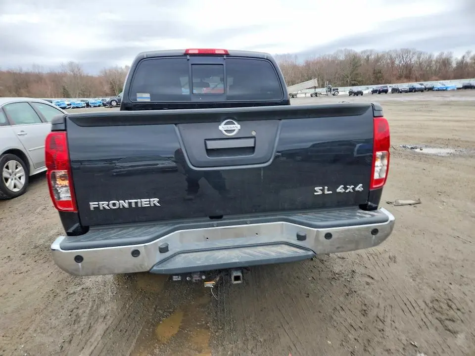 2019 NISSAN FRONTIER SL  