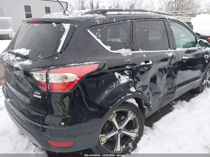 2018 FORD ESCAPE SEL