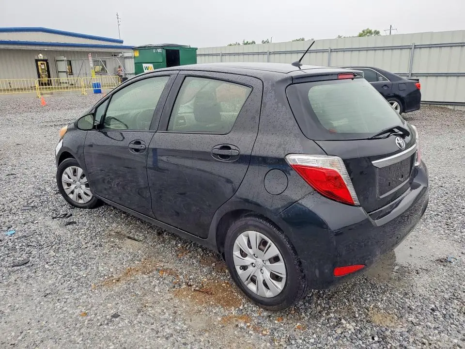 2012 TOYOTA YARIS 5-DOOR LE  
