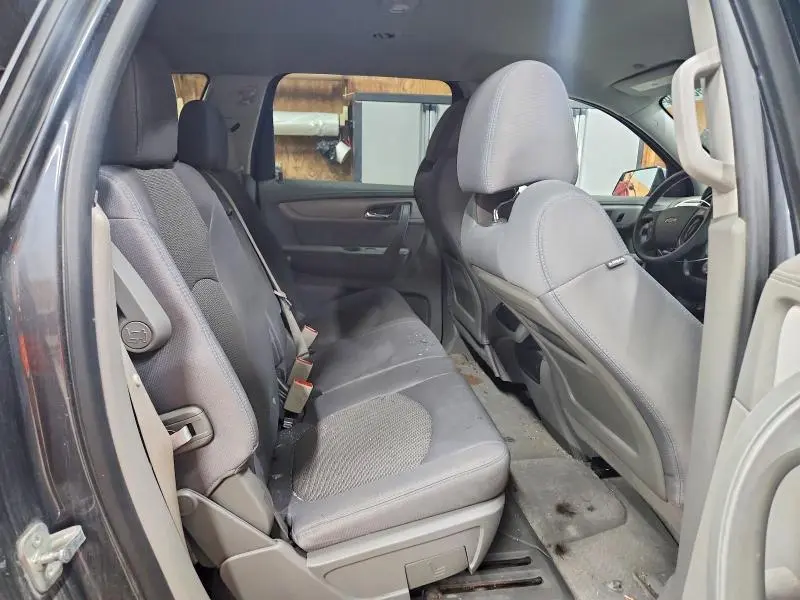 2013 CHEVROLET TRAVERSE LS  