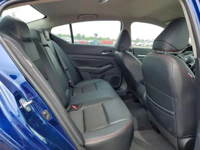2024 NISSAN ALTIMA SR  