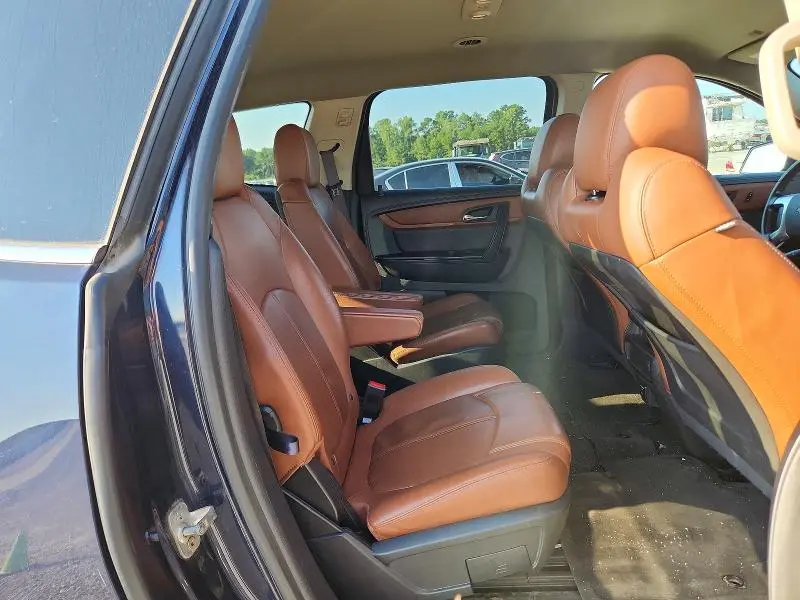 2015 CHEVROLET TRAVERSE LT  