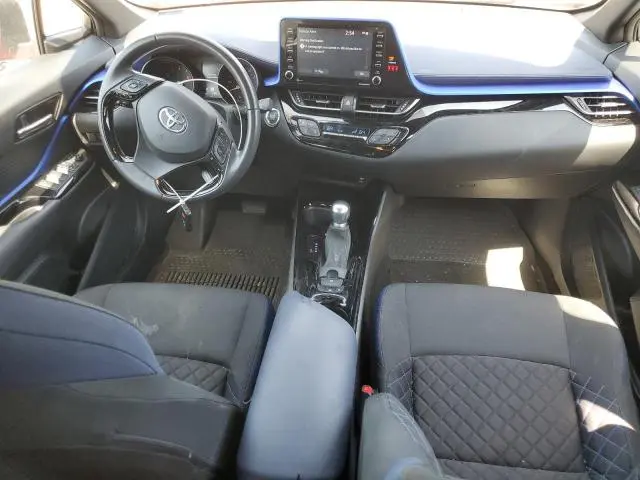 2022 TOYOTA C-HR XLE  