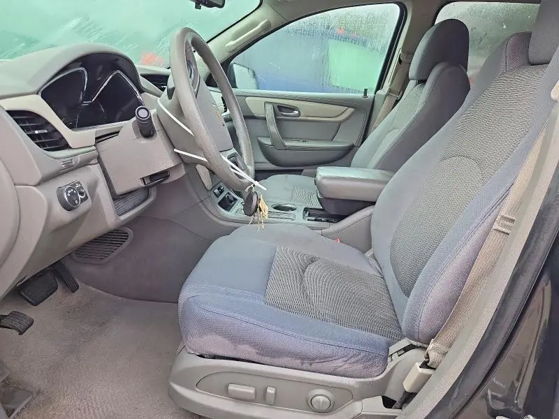 2014 CHEVROLET TRAVERSE LS  