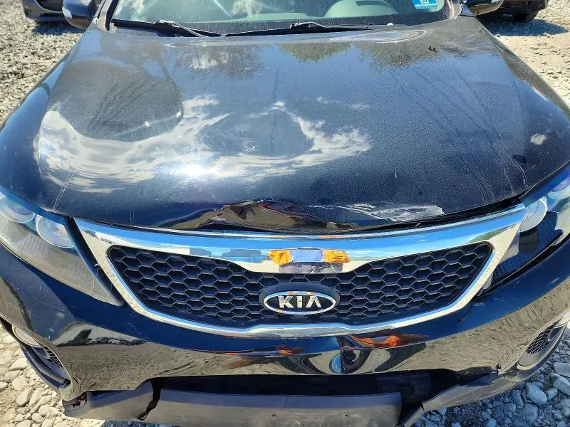 2013 KIA SORENTO LX  