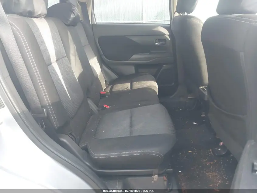 2016 MITSUBISHI OUTLANDER ES