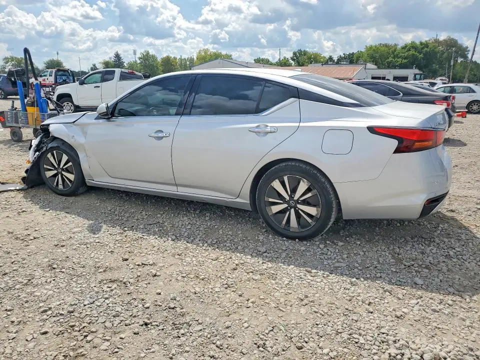 2019 NISSAN ALTIMA SL  