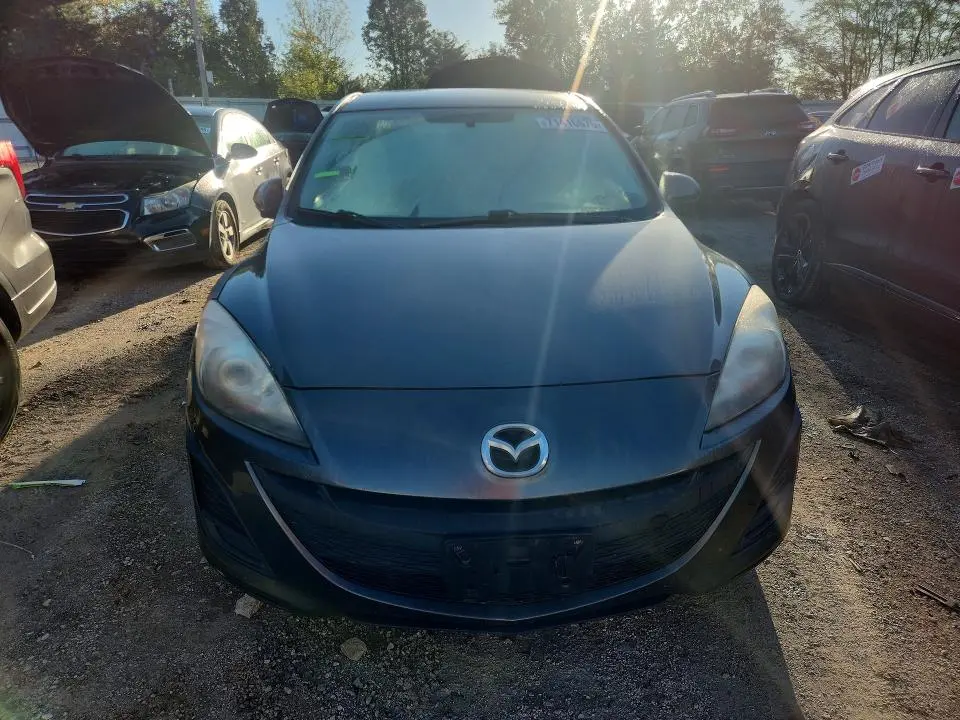 2011 MAZDA 3 I  