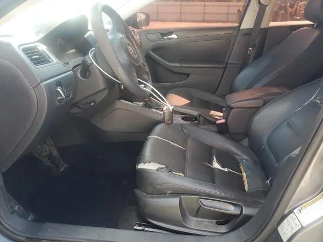 2011 VOLKSWAGEN JETTA SE  