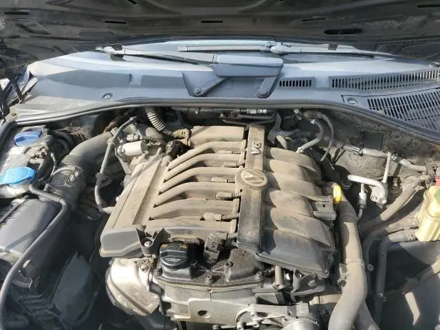 2010 VOLKSWAGEN TOUAREG V6  