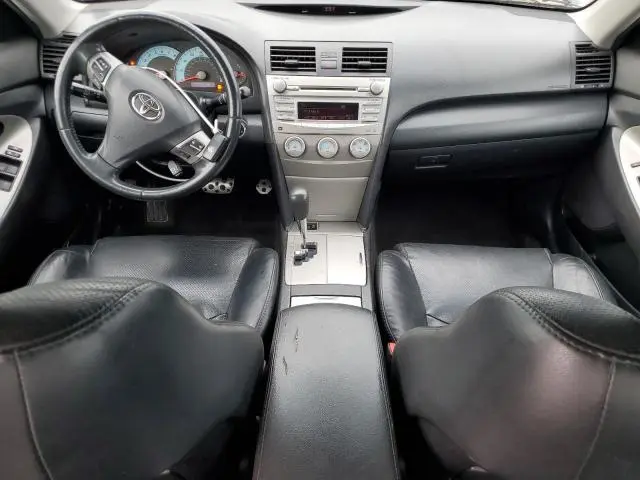2011 TOYOTA CAMRY SE  