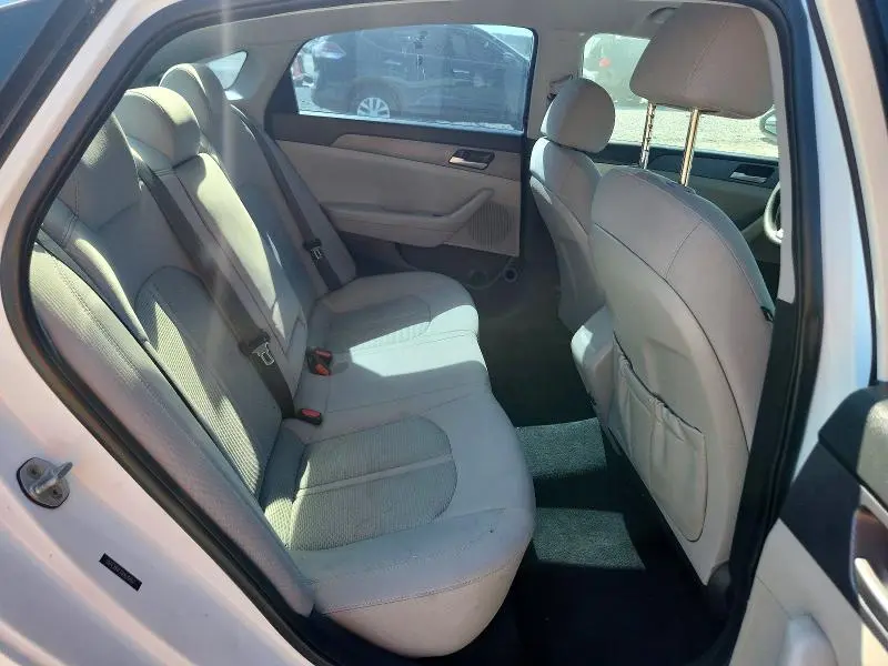 2018 HYUNDAI SONATA SE  