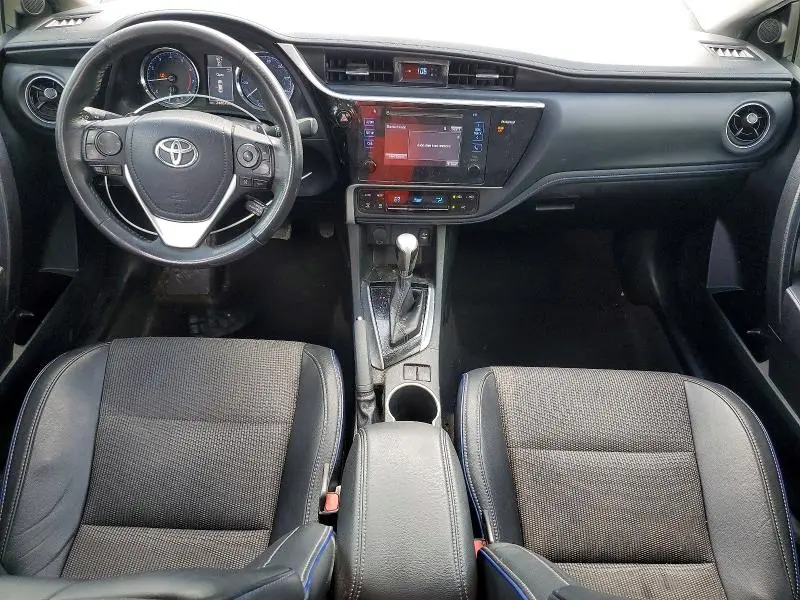 2017 TOYOTA COROLLA SE  