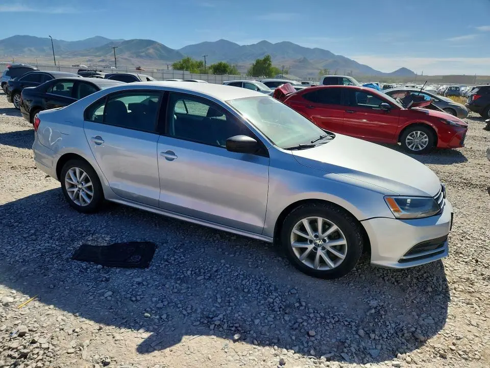 2015 VOLKSWAGEN JETTA SE  