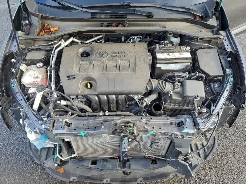 2021 TOYOTA C-HR XLE  