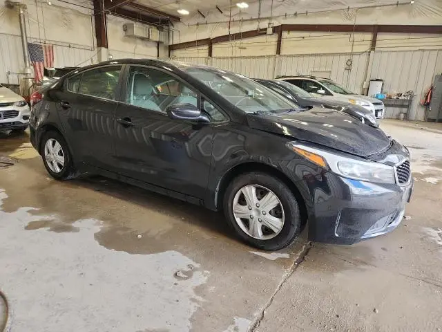 2017 KIA FORTE LX  